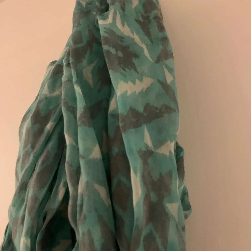 Infinity Scarf - Picture 2 of 3